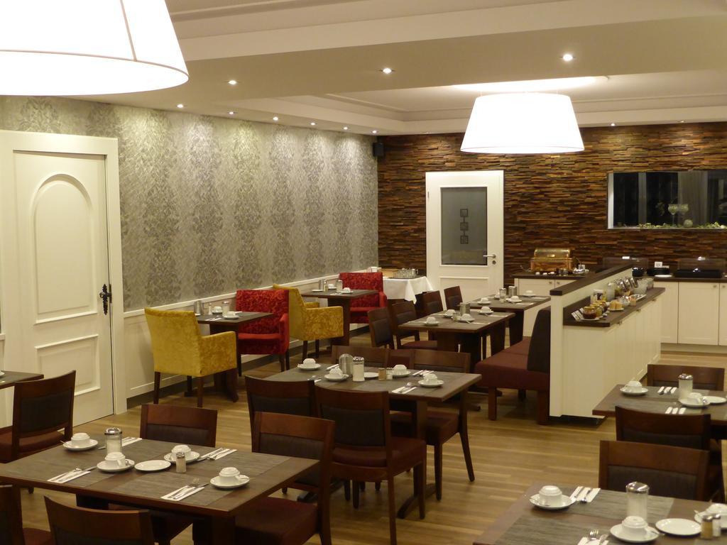 Hotel Pfeffermuehle Borchen Екстер'єр фото