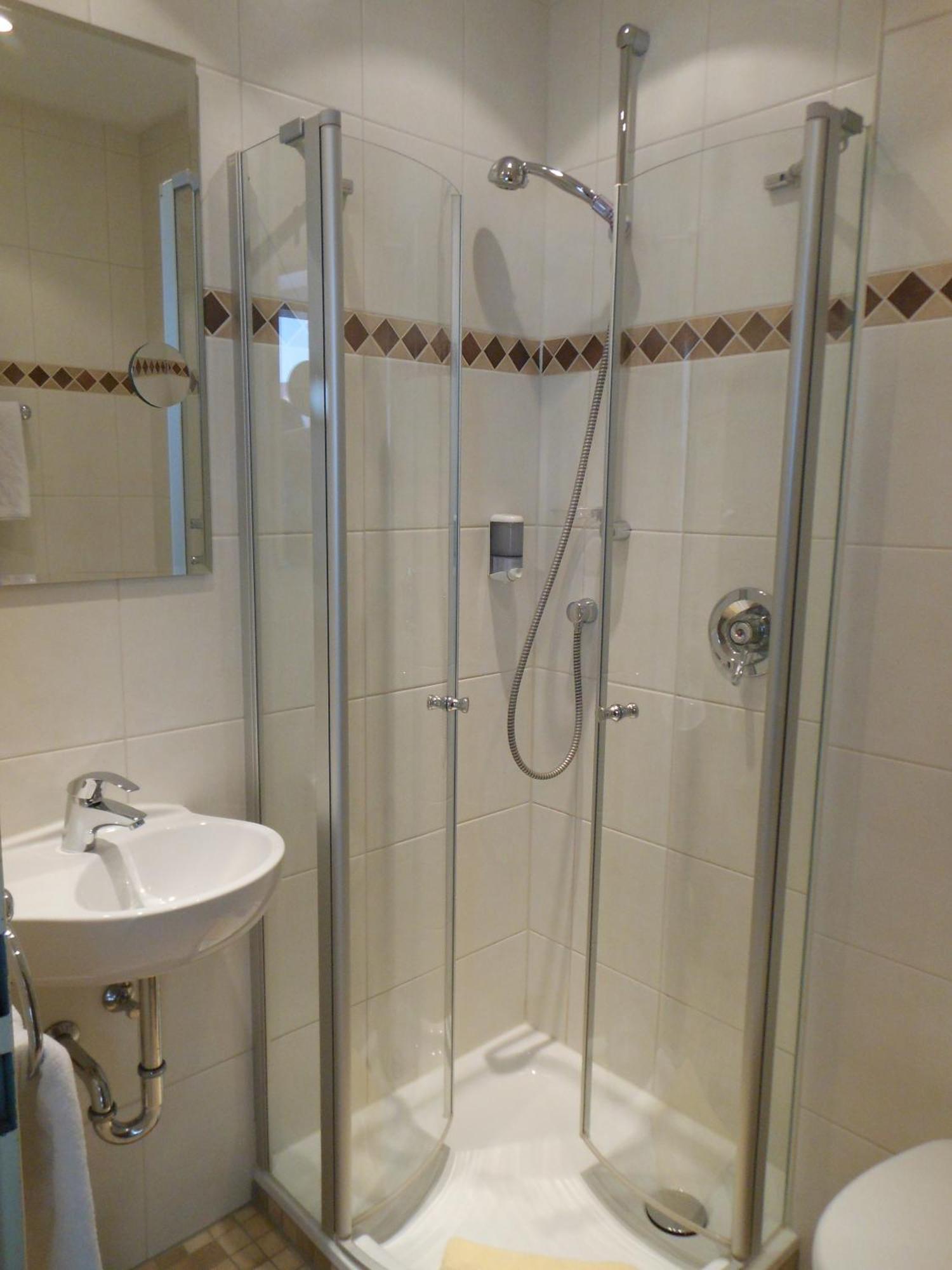 Hotel Pfeffermuehle Borchen Екстер'єр фото
